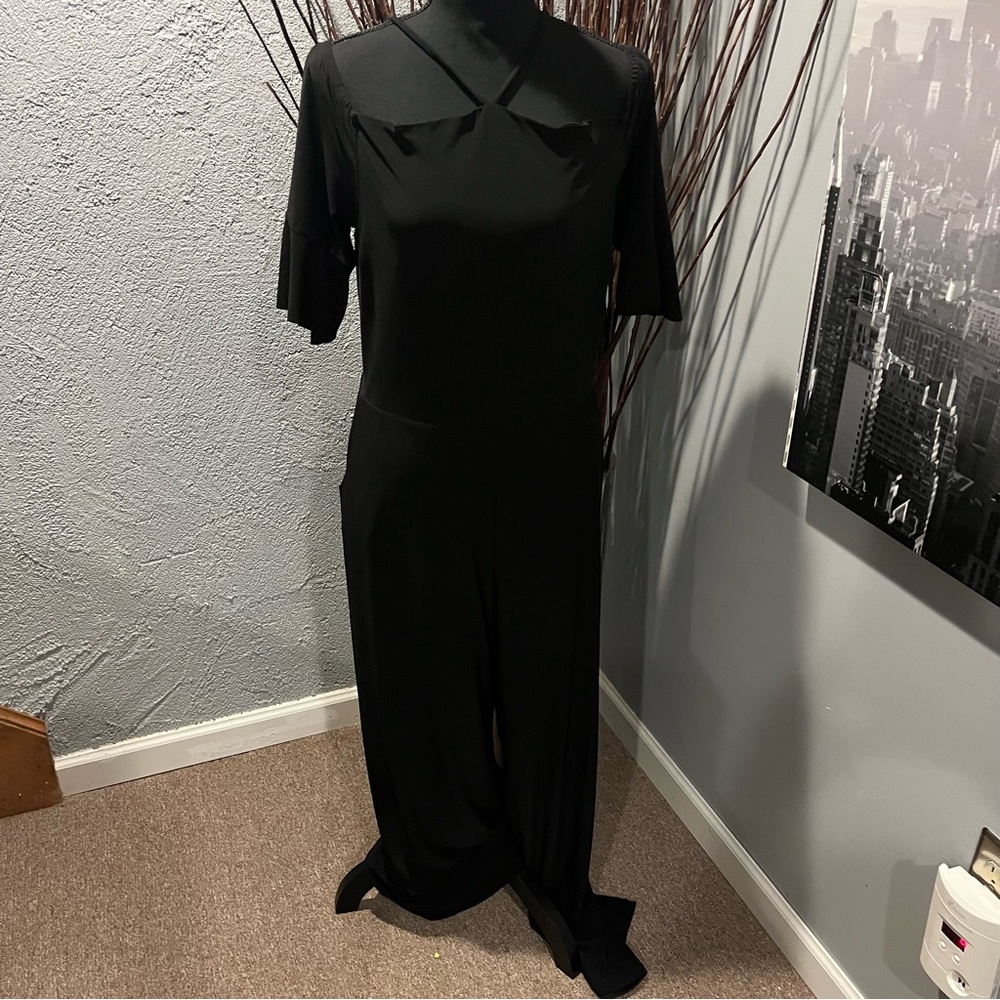 🌺VENUS SHORT SLEEVE BLACK COLD SHOULDER JUMPSUIT SIZE X-LARGE🌺